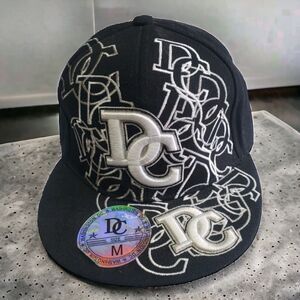 USA Washington DC Logo Mens Medium Fitted Cap Hat Black White Casual NEW